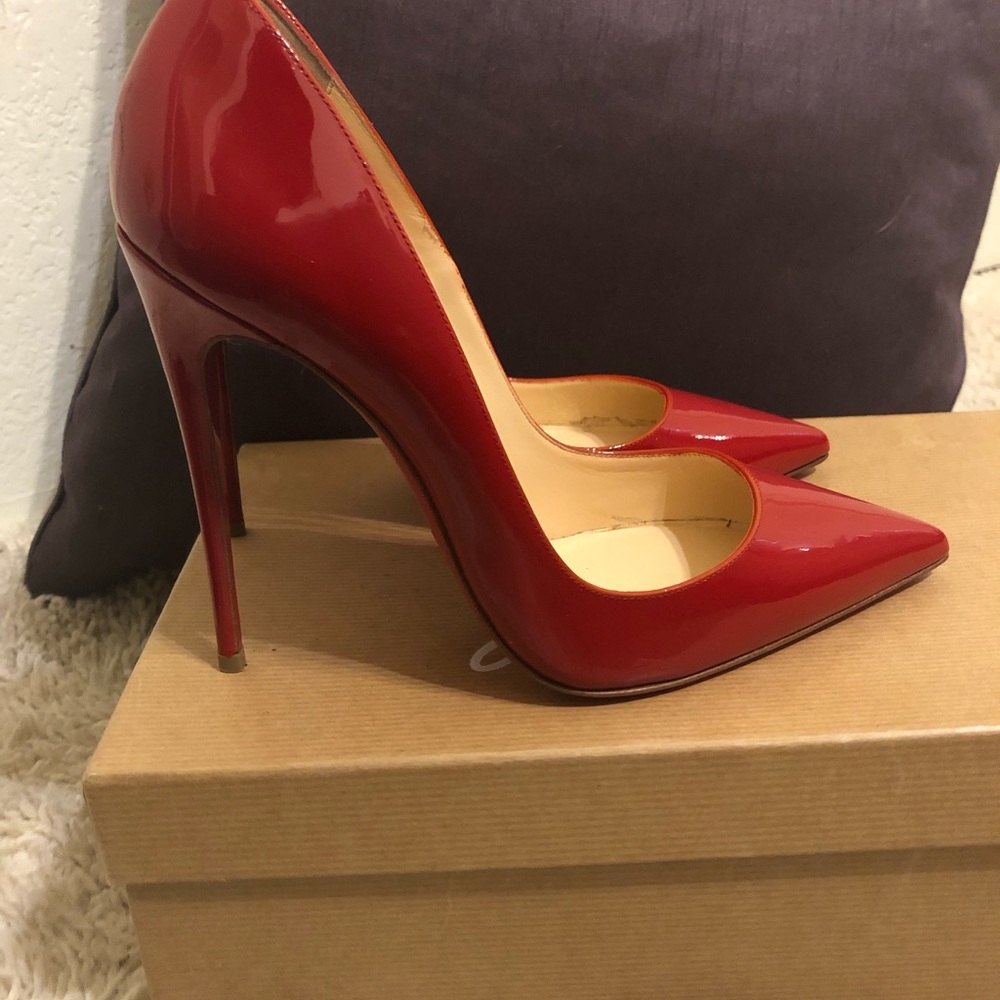 Christian Louboutin  So Kate Red